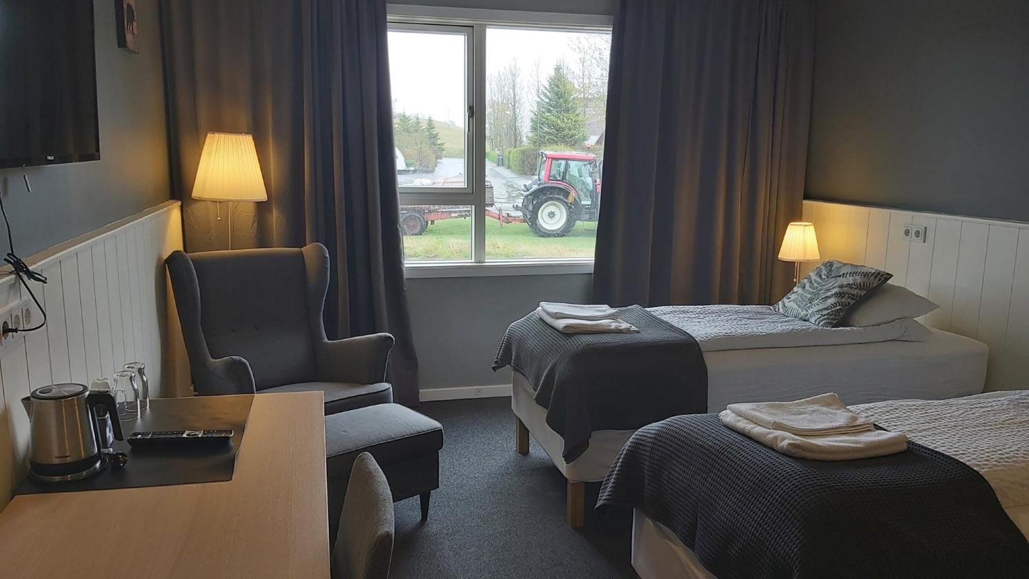 Hotel Kanslarinn Хелла Экстерьер фото