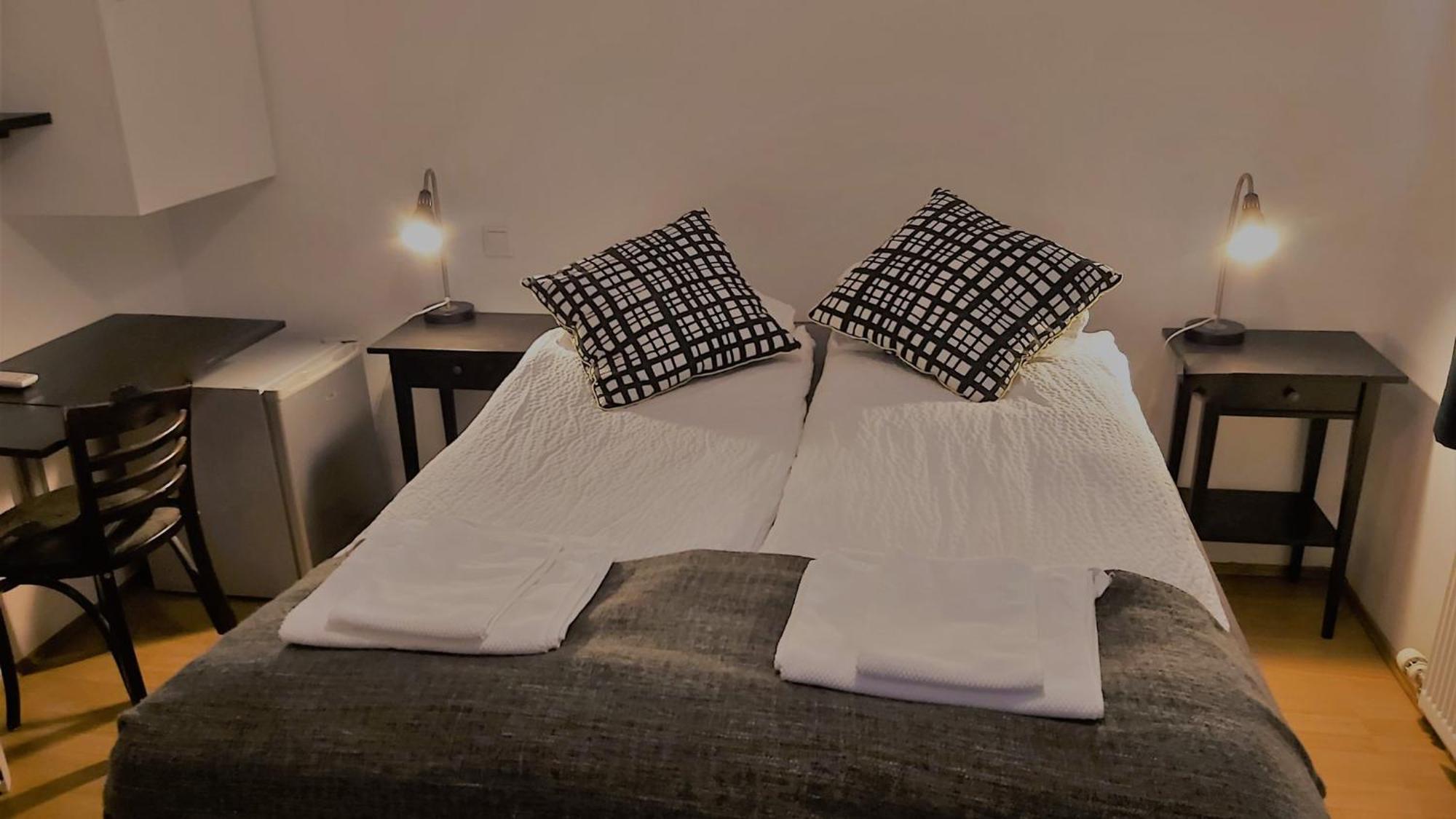 Hotel Kanslarinn Хелла Экстерьер фото