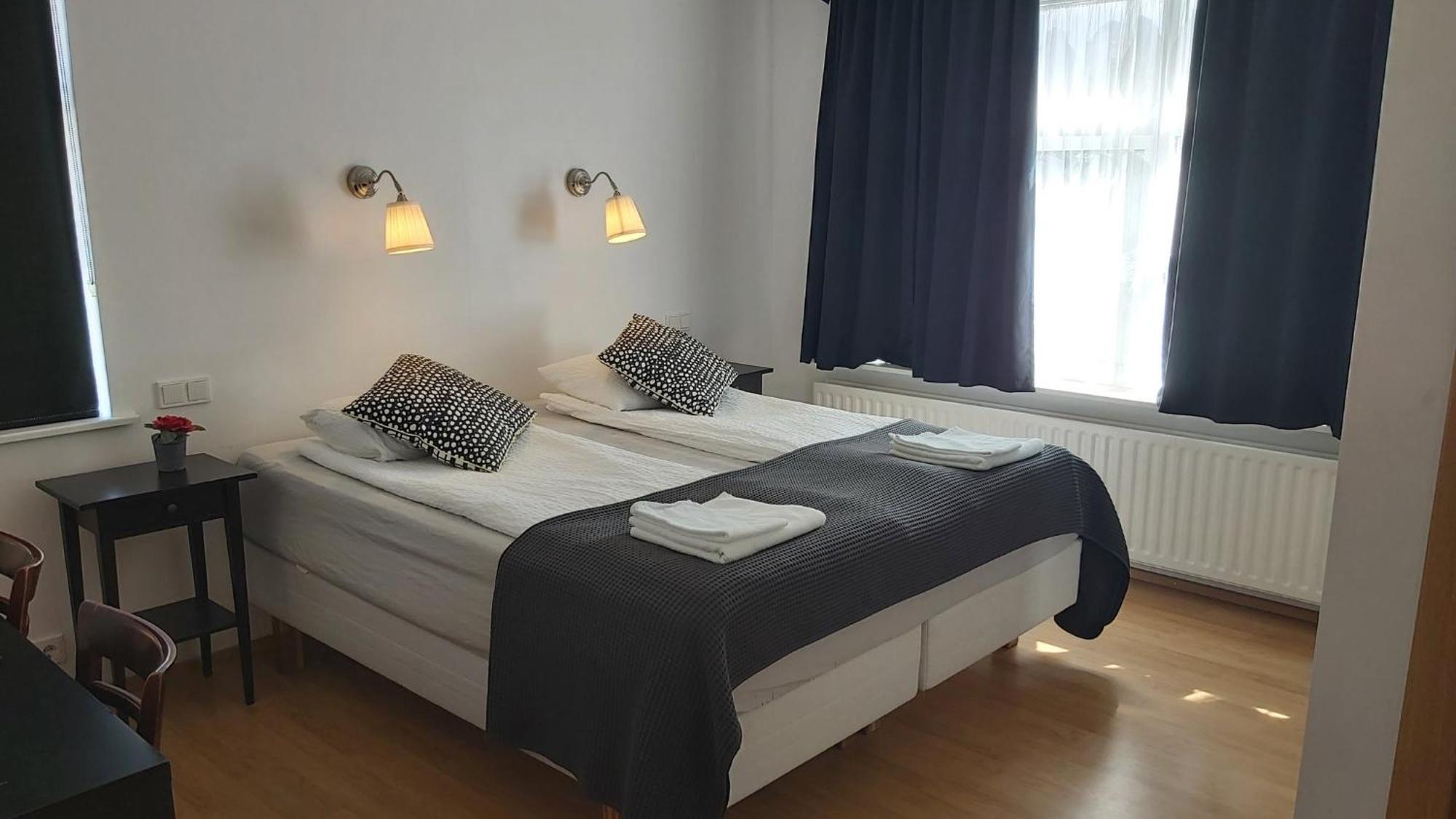 Hotel Kanslarinn Хелла Экстерьер фото