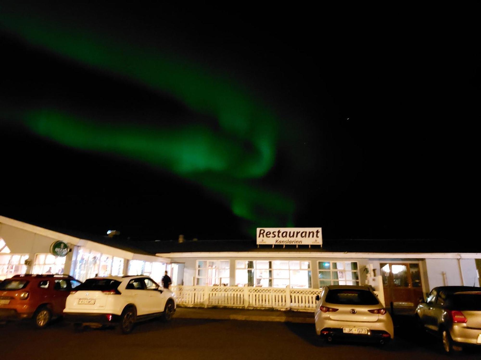 Hotel Kanslarinn Хелла Экстерьер фото