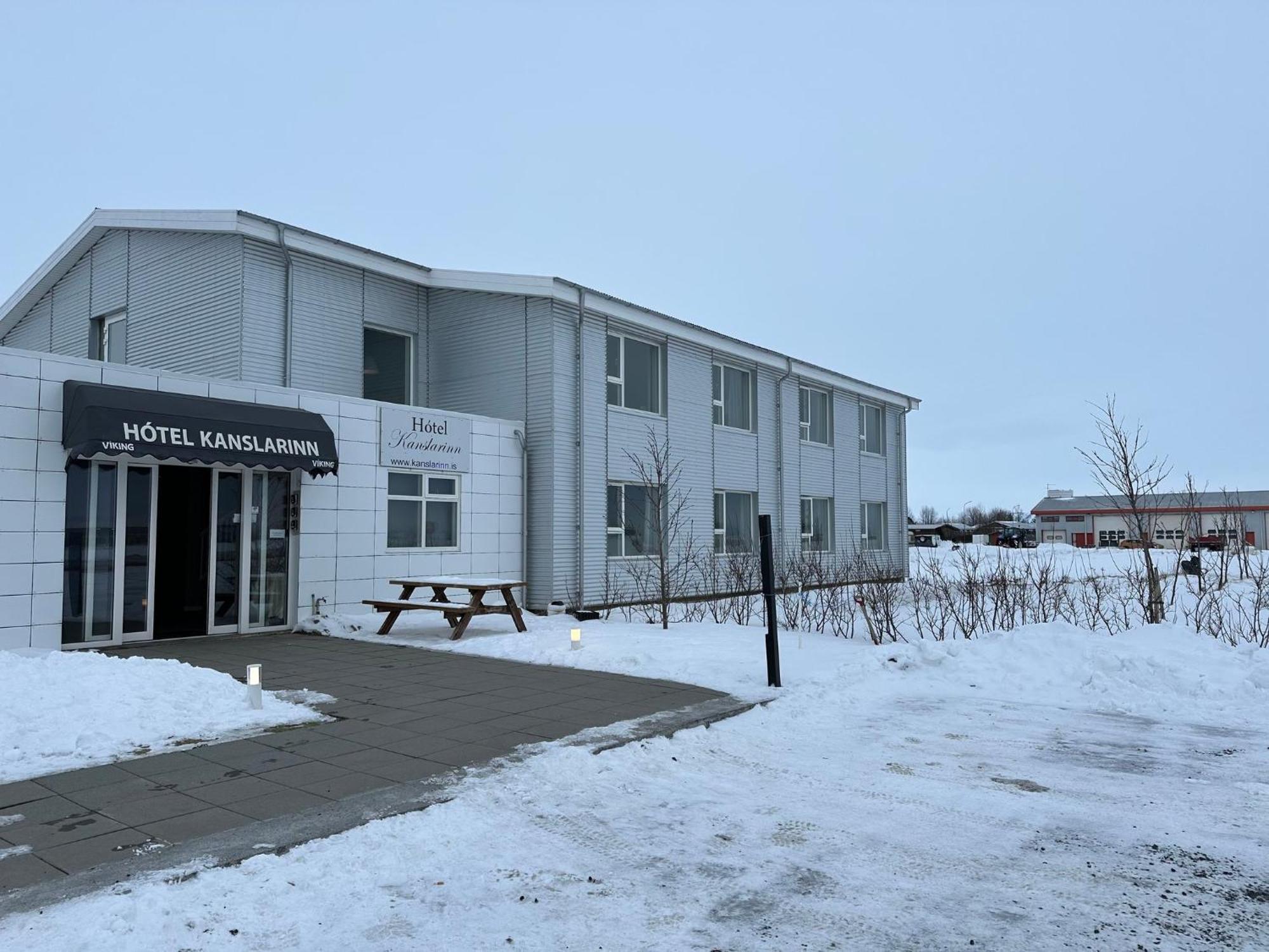 Hotel Kanslarinn Хелла Экстерьер фото